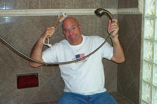 251 2000-10-04 John in shower AZ.