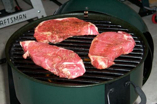 020 2003-01-08 STEAKS ON THE GRILL