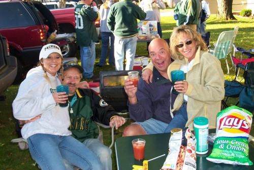 431 2003-10-12 PACKER GAME TAIL GATE