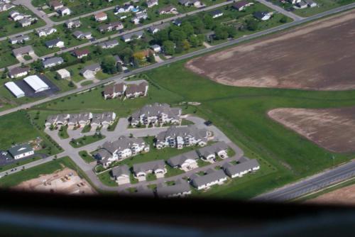 215 2004-06-03 FLYING OVER CONDO