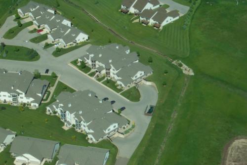 220 2004-06-03 FLYING OVER CONDO