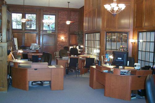 318 2004-07-17 JOHNNY'S OFFICE