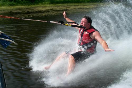 396 2004-09-02 WATER SKIING